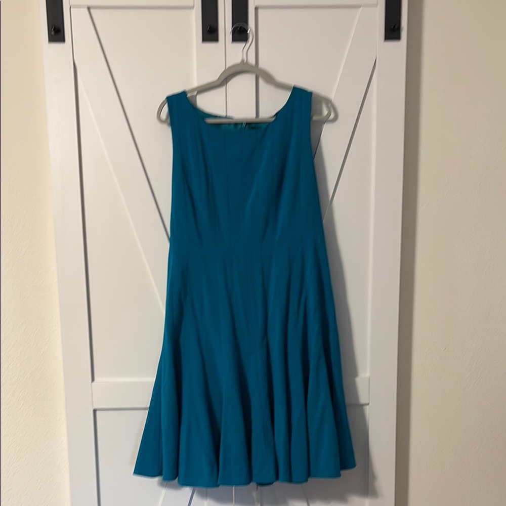 Turquoise/Teal Blue Sleeveless Dress